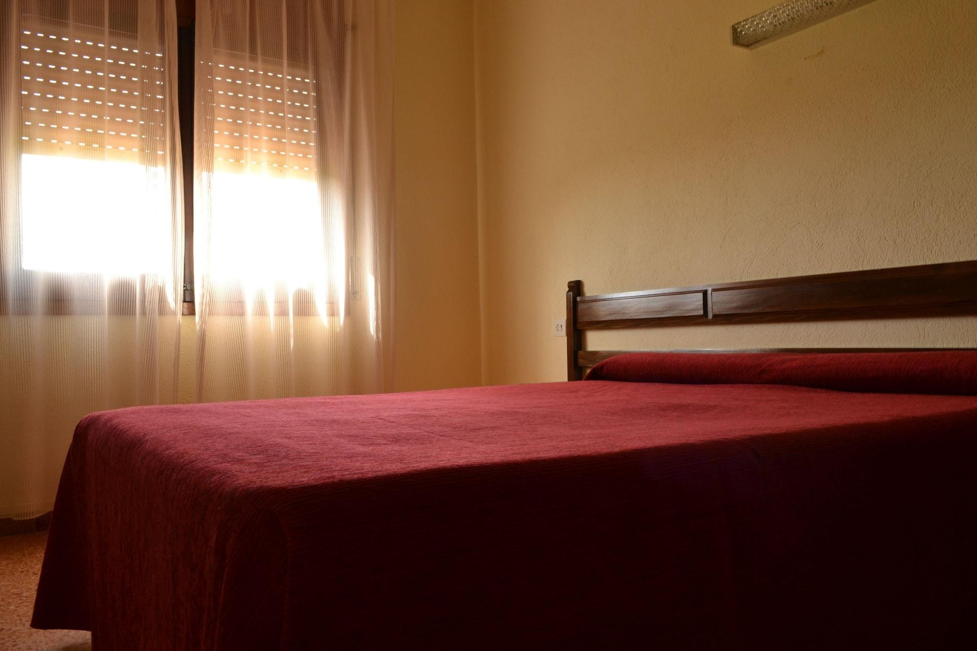 Hostal L'Esplai Viladamat Екстер'єр фото