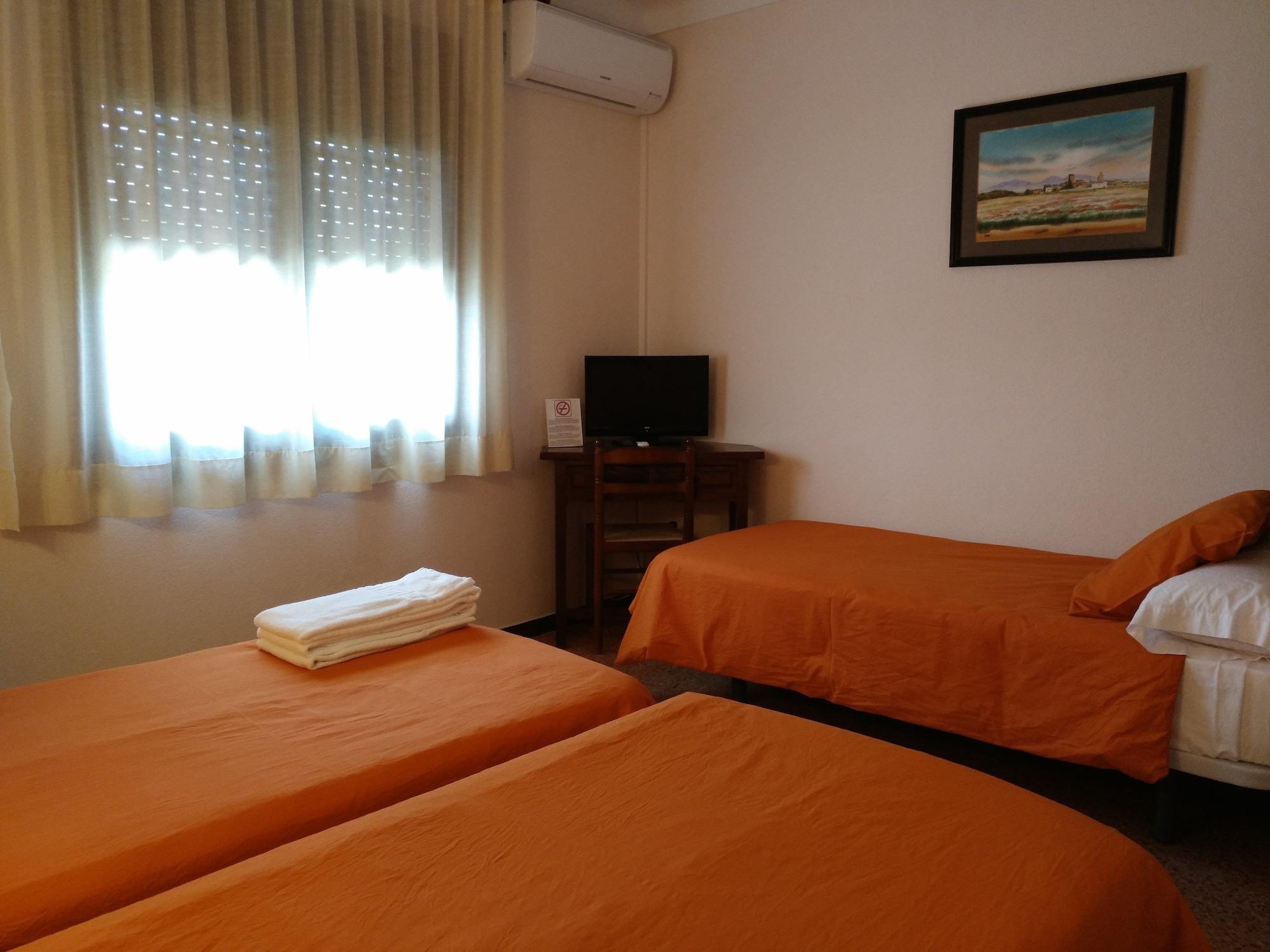 Hostal L'Esplai Viladamat Екстер'єр фото