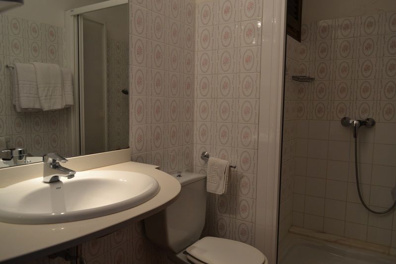 Hostal L'Esplai Viladamat Екстер'єр фото