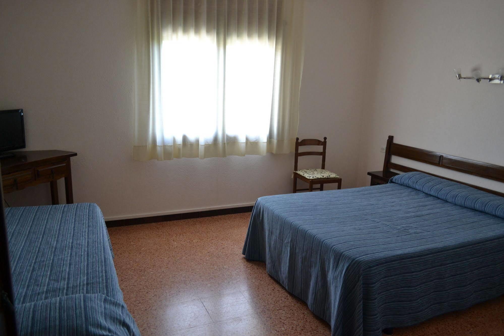 Hostal L'Esplai Viladamat Екстер'єр фото