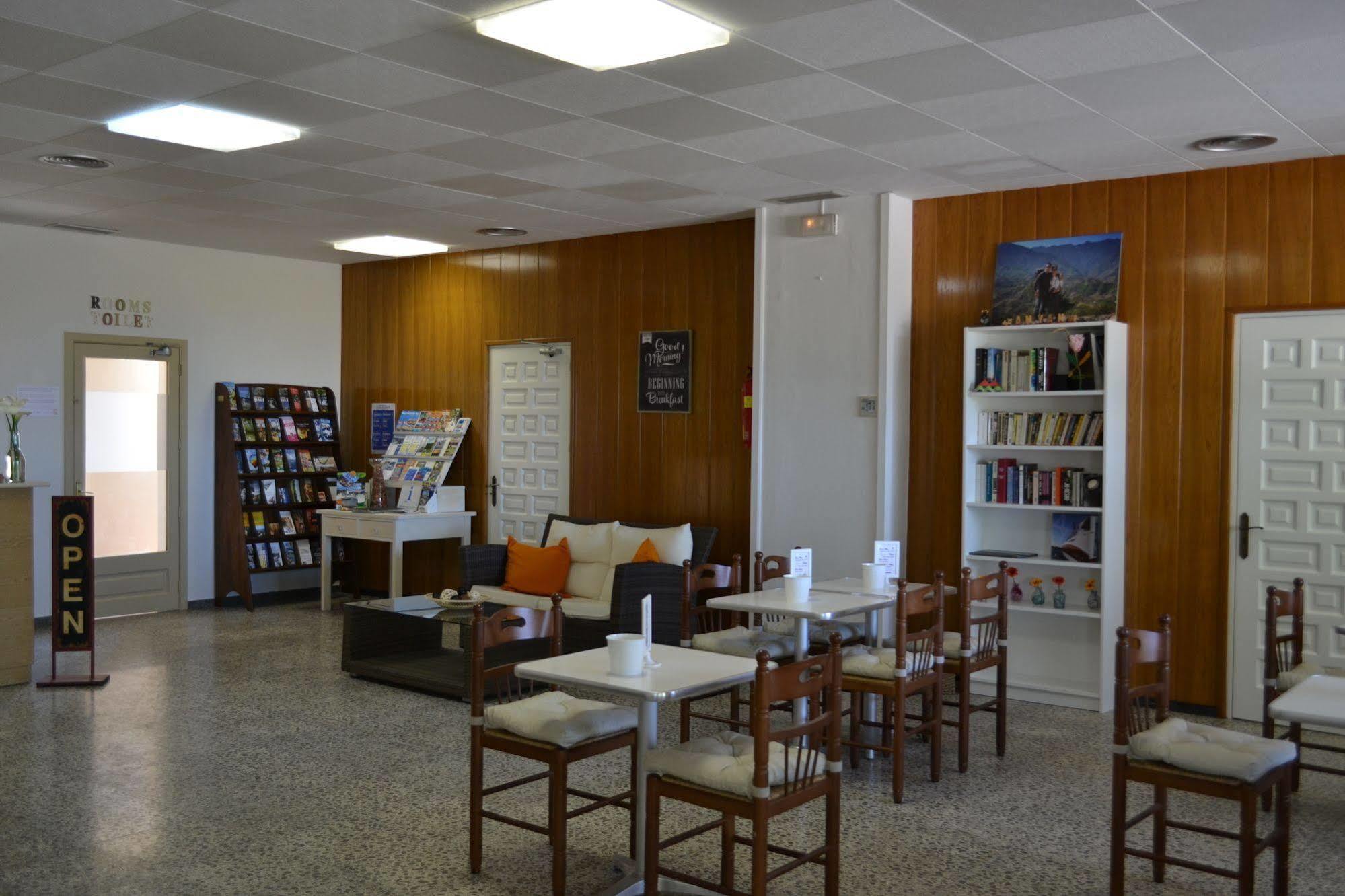 Hostal L'Esplai Viladamat Екстер'єр фото